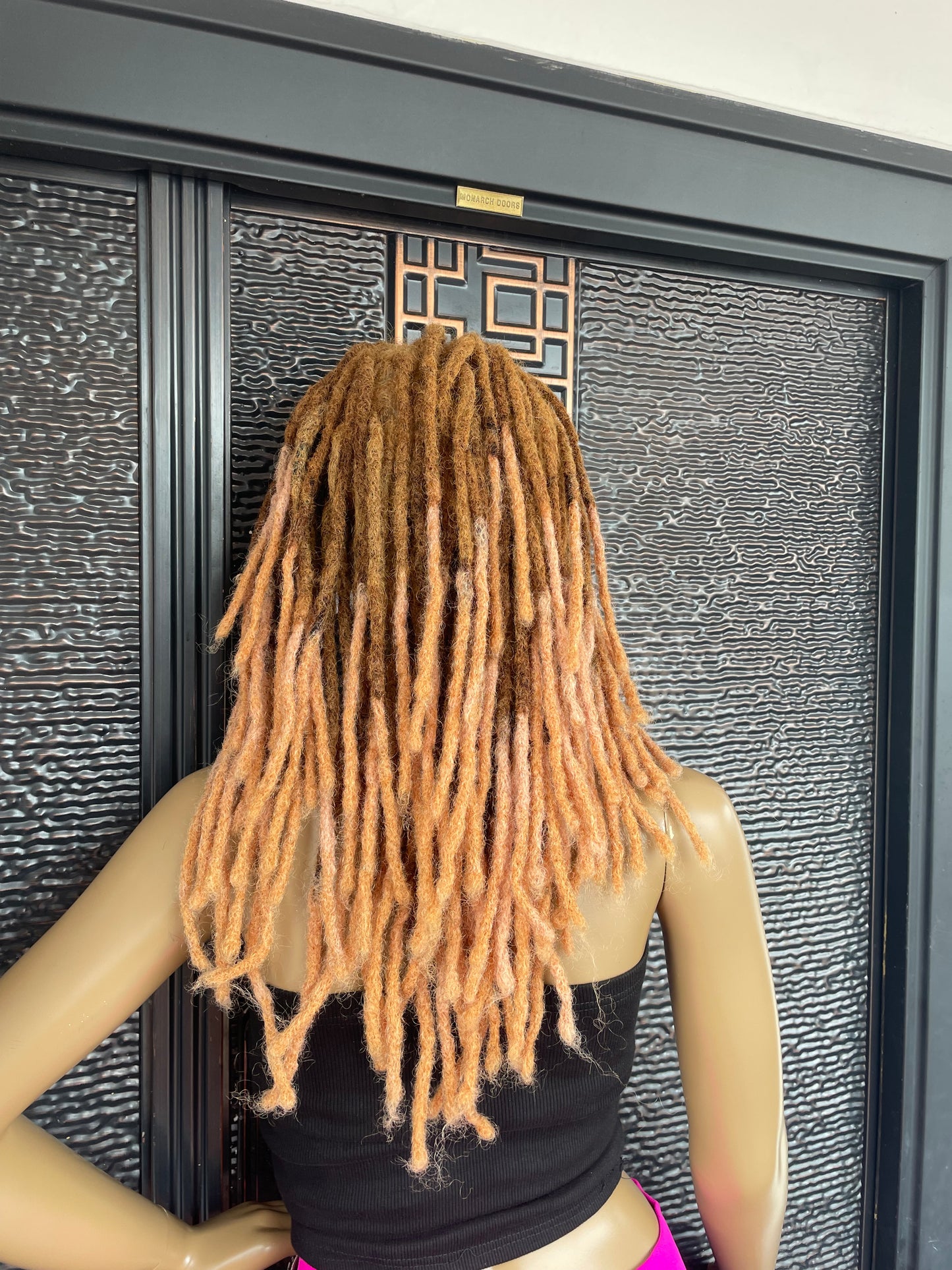 Peluca de cabello humano con rastas y efecto ombré de color rubio castaño